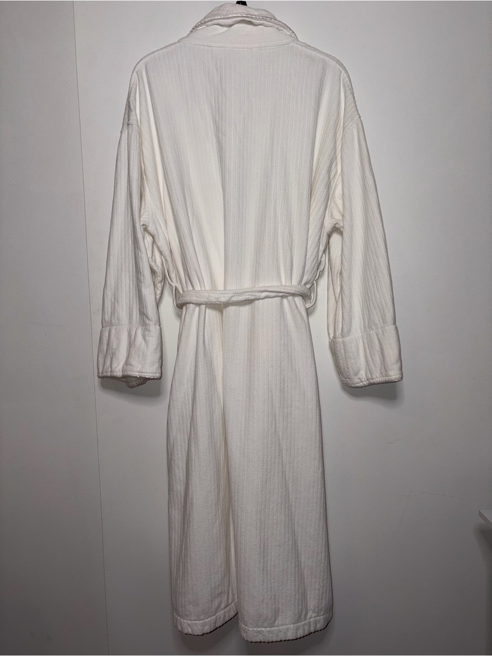Women's White Robe - Picture 5 of 14